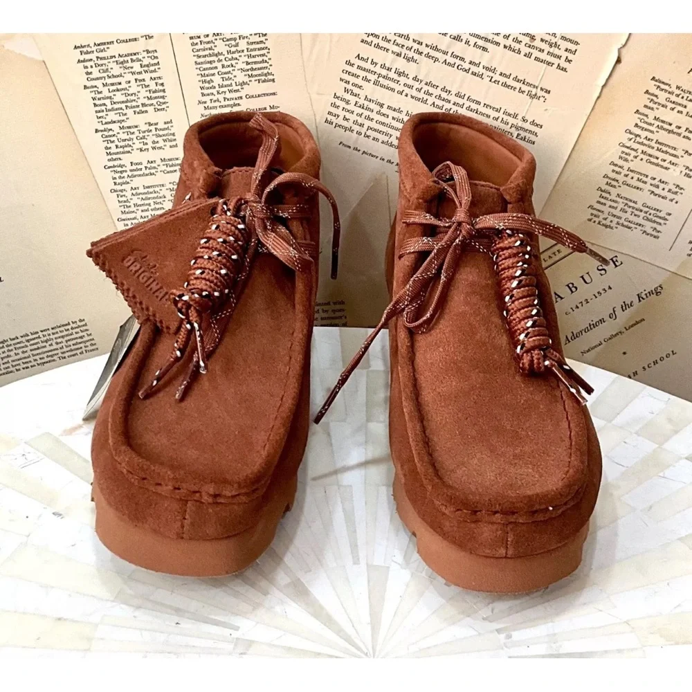 Anthropologie Clarks Wallabee Boots Mocha Bisque Suede Lace Up EVA Midsole - Picture 5 of 11
